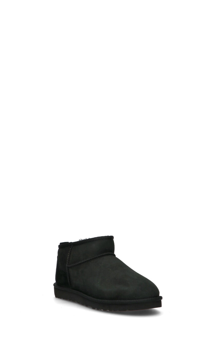 UGG - M CLASSIC ULTRA MINI Stivaletto pelo uomo nero in suede