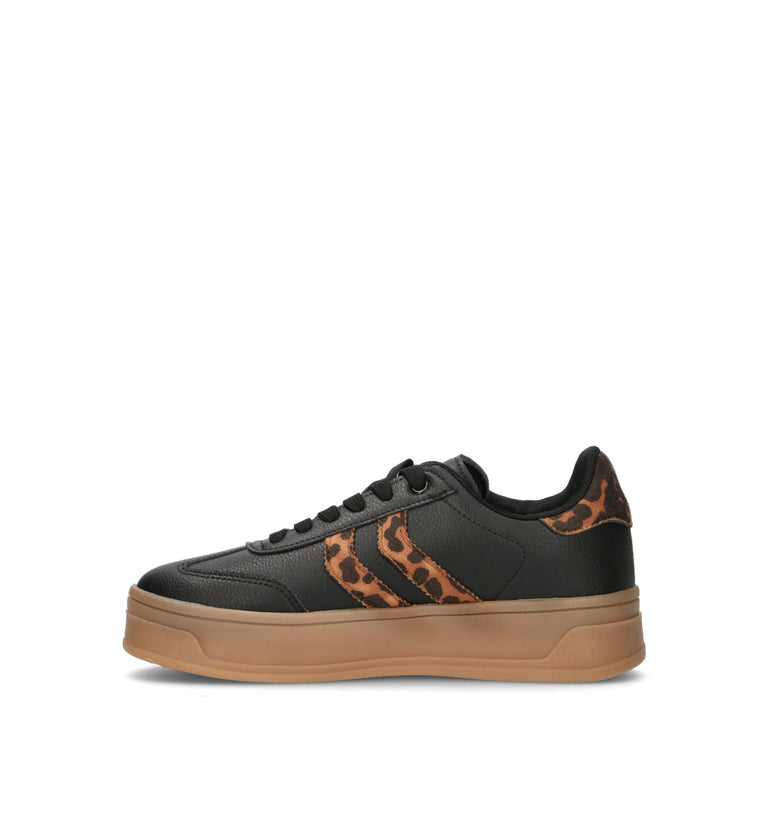 XTI FOOTWEAR Sneaker donna nera