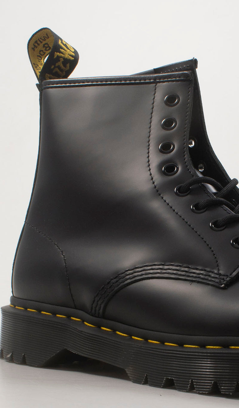 DR. MARTENS SMOOTH BEX Anfibio donna nero in pelle