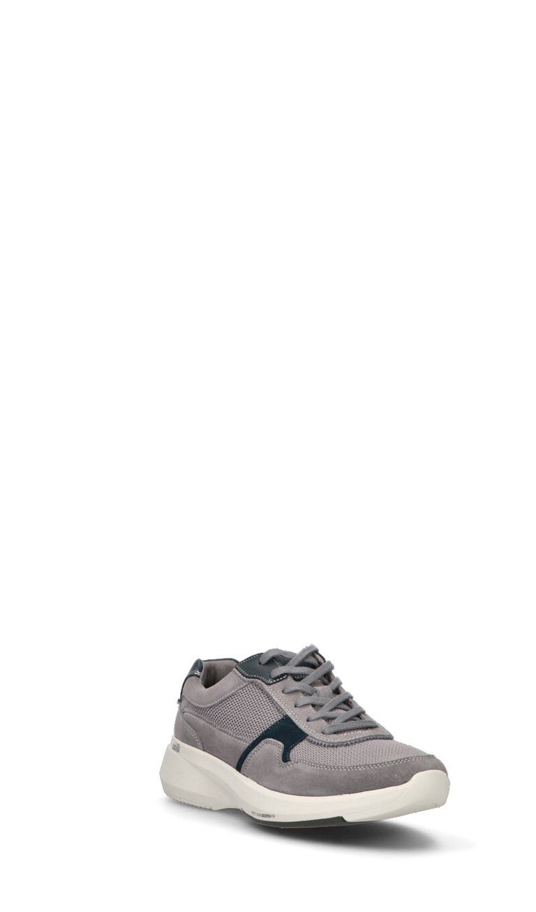 CLARKS ESSENTIALS
