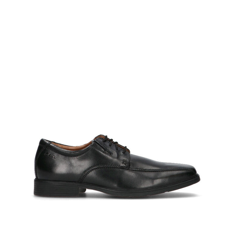 CLARKS ESSENTIALS