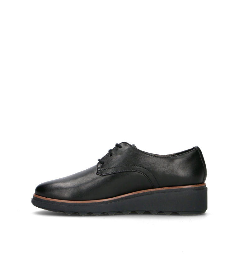 CLARKS ESSENTIAL SHARON RAE Stringata donna nera in pelle