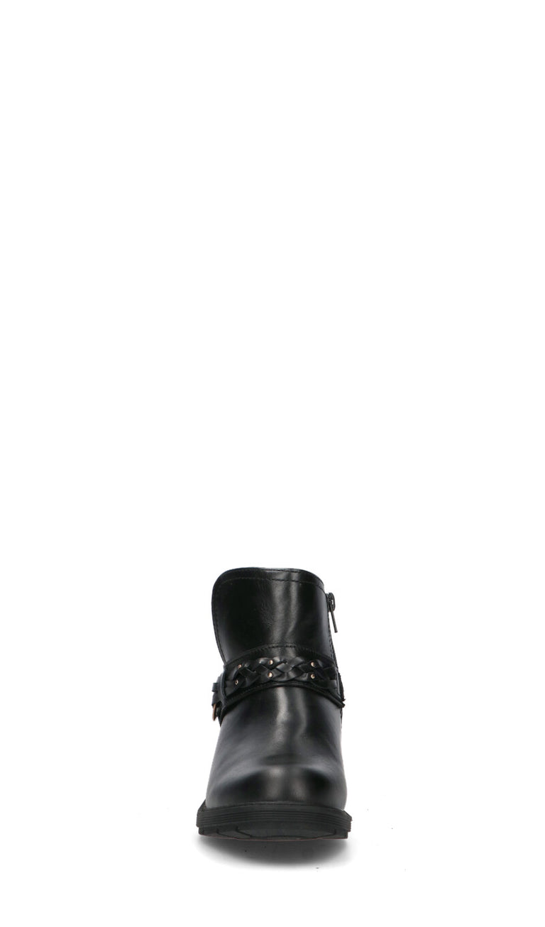 CLARKS ESSENTIALS