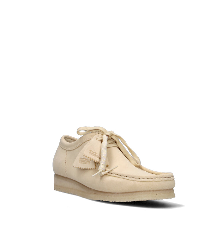 CLARKS ESSENTIALS WALLABEE Mocassino uomo paglierino in suede