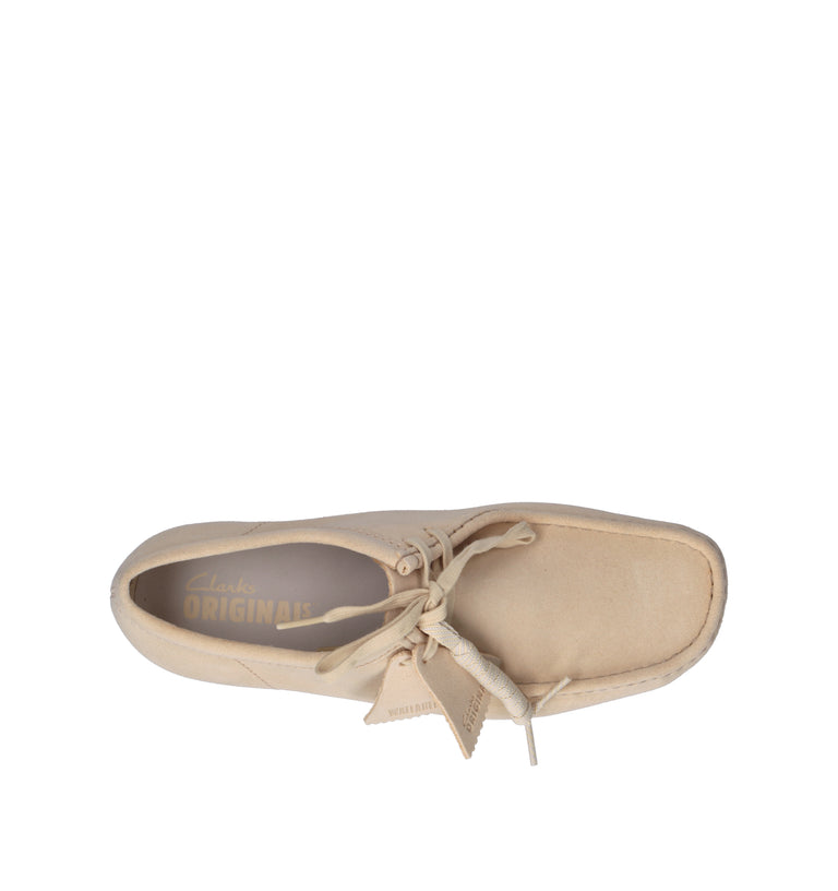 CLARKS ESSENTIALS WALLABEE Mocassino uomo paglierino in suede