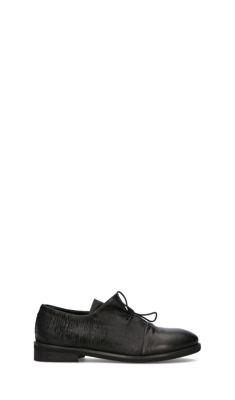 MEZZETINTE Stringata donna nera in pelle