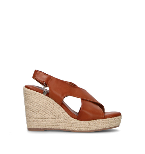 XTI FOOTWEAR Campeggina donna marrone