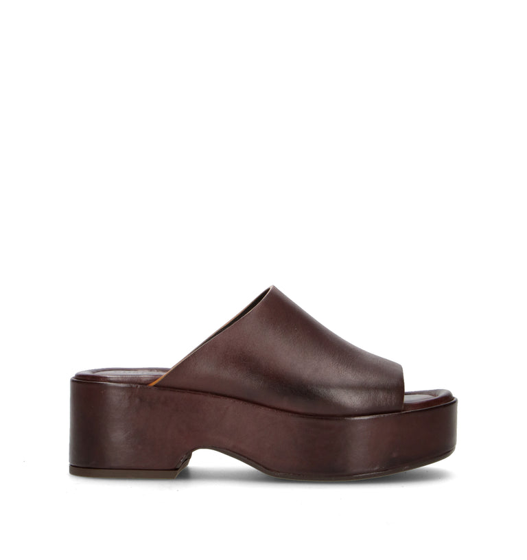 CURIOSITE Ciabatta donna marrone in pelle
