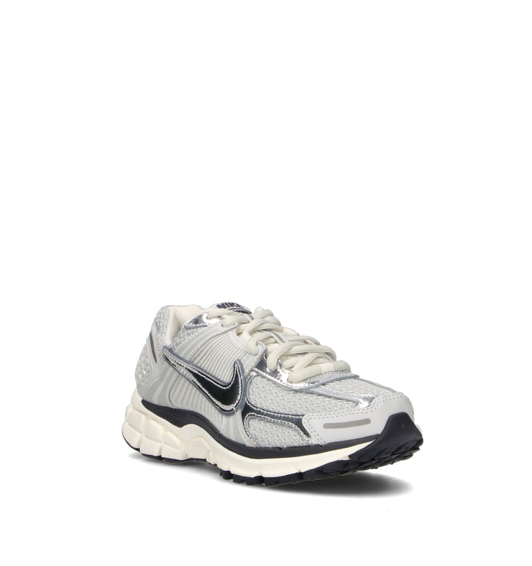 NIKE W ZOOM VOMERO 5 Sneaker donna argento