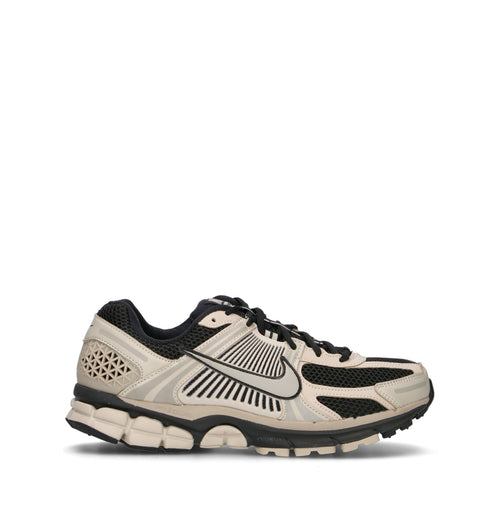NIKE ZOOM VOMERO 5 Sneaker uomo crema/nera