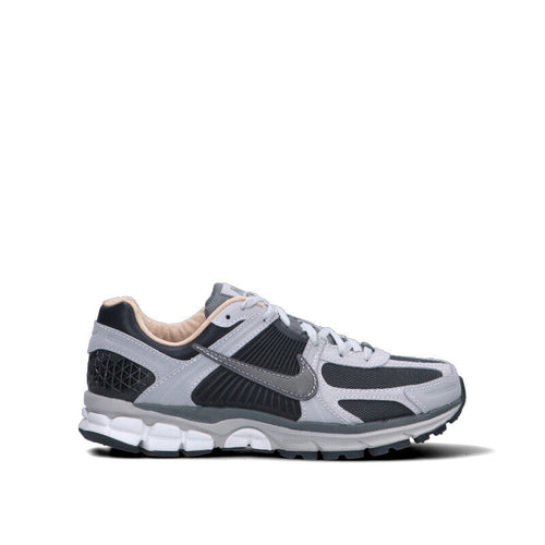 NIKE - ZOOM VOMERO 5 Sneaker uomo grigia
