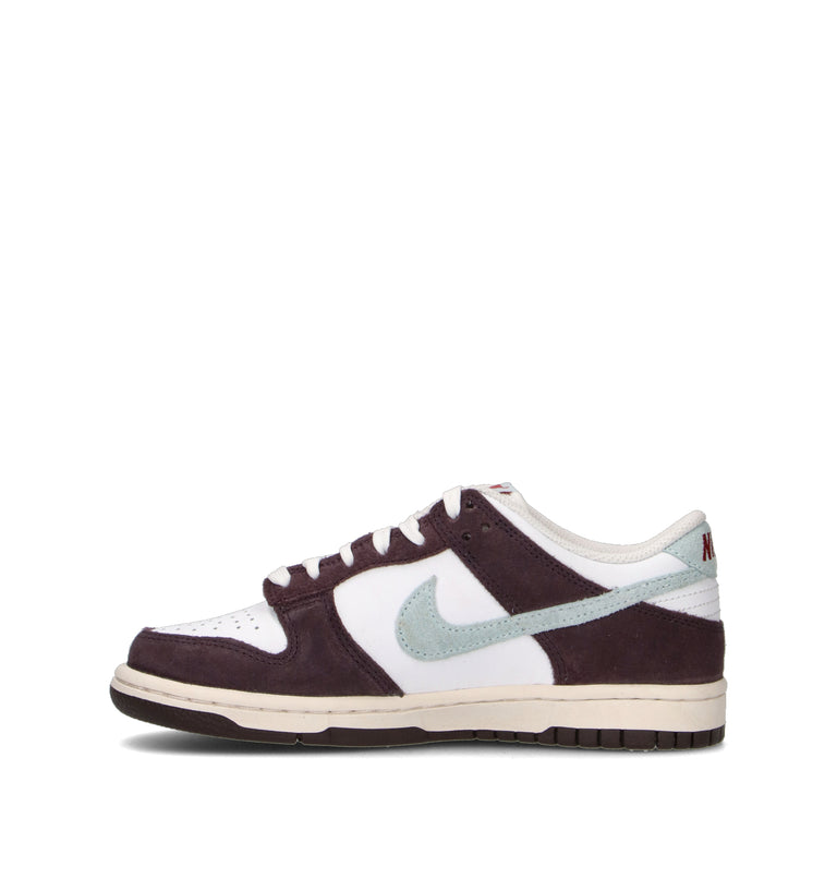 NIKE DUNK LOW SE (GS) Sneaker ragazza bianca/burgundy in pelle