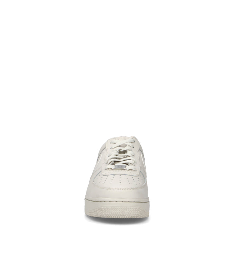 NIKE AIR FORCE 1 '07 Sneaker uomo bianca in pelle