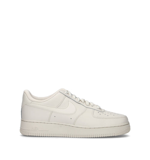 NIKE AIR FORCE 1 '07 Sneaker uomo bianca in pelle