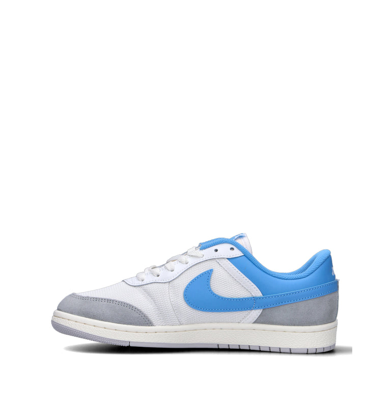 NIKE AIR JORDAN SKYLINE LOW Sneaker uomo bianca/azzurra