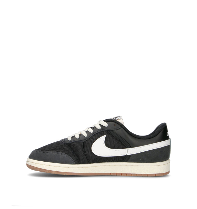 NIKE WMNS AIR JORDAN SKYLINE LOW Sneaker uomo nera