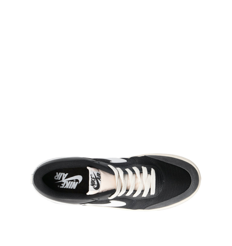 NIKE WMNS AIR JORDAN SKYLINE LOW Sneaker uomo nera