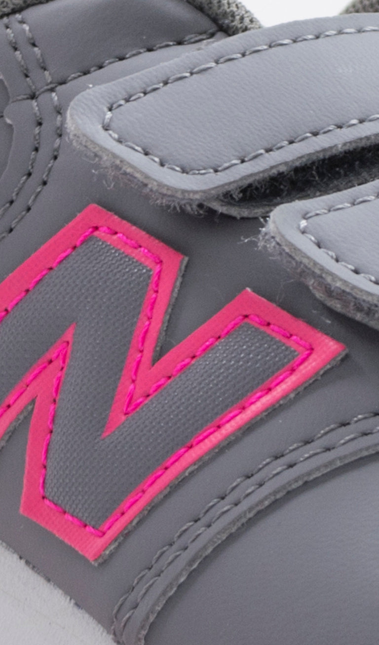 NEW BALANCE 500 Sneaker bimba grigia/rosa