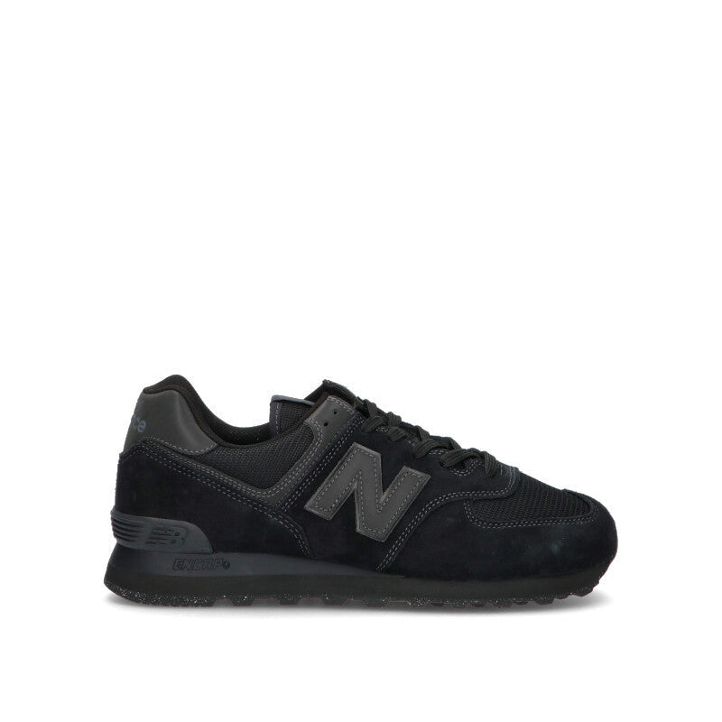 NEW BALANCE 574 Sneaker uomo nera in suede