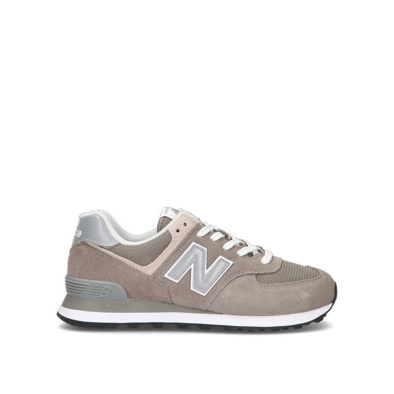 NEW BALANCE 574 Sneaker uomo grigia in suede