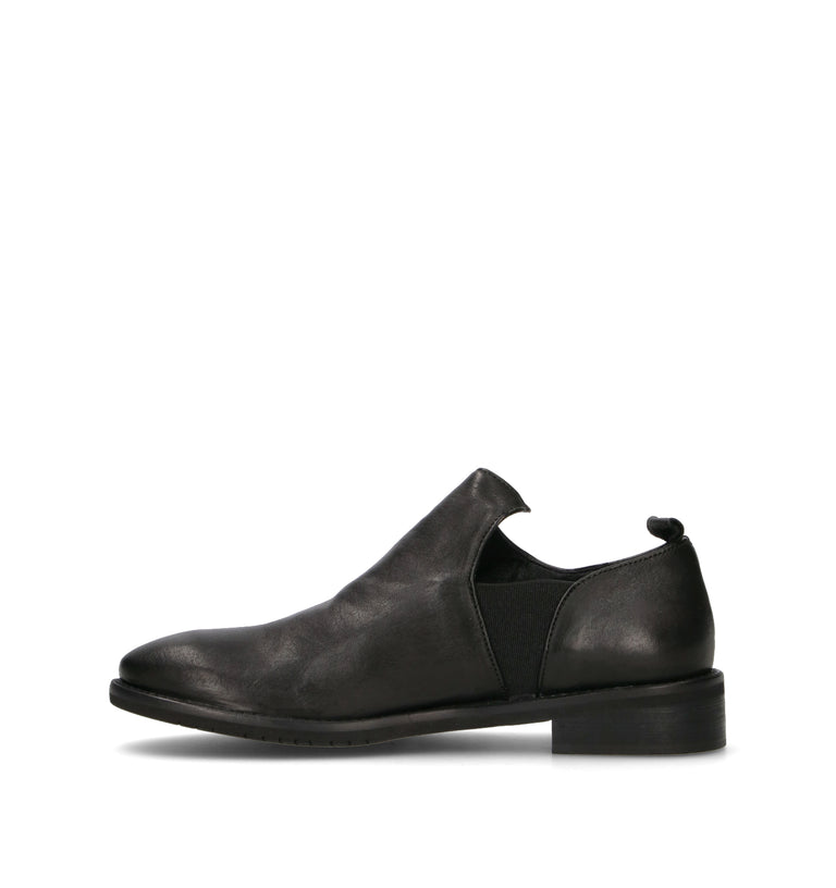 MEZZETINTE Stringata donna nera in pelle