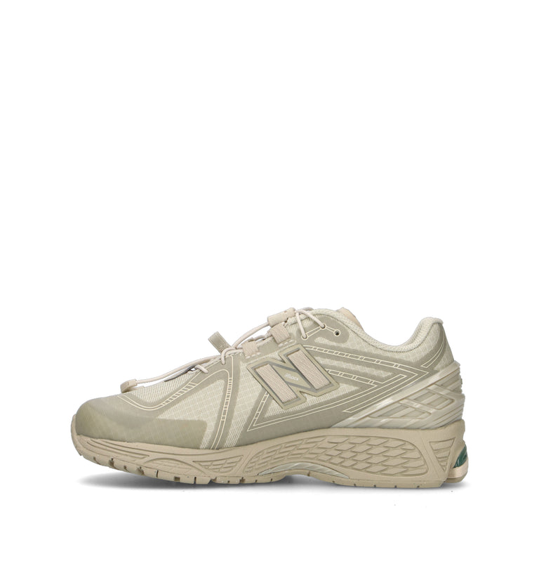 NEW BALANCE Sneaker donna beige in gore-tex