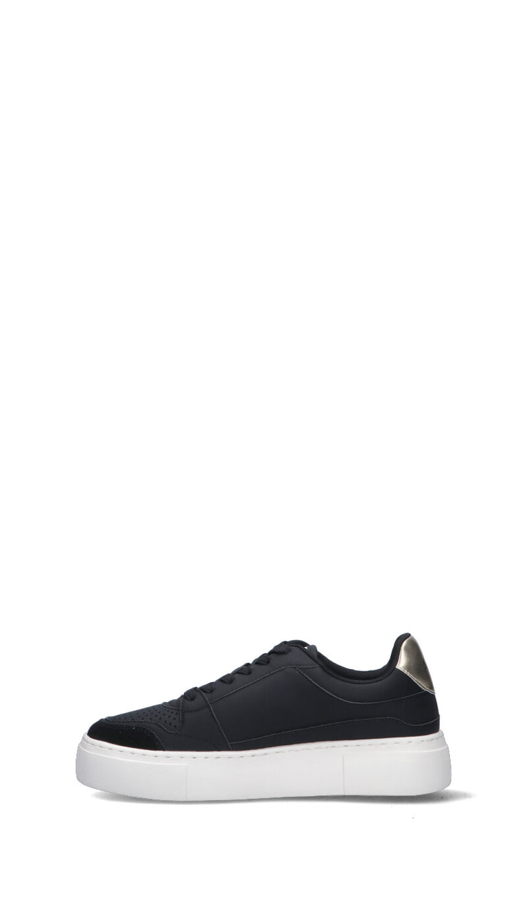 ARMANI EXCHANGE Sneaker donna nera in pelle
